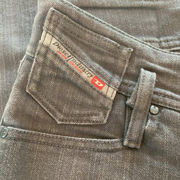 Diesel Industry Jeans - Black/Charcoal - Size 28 / Inseam 26", Knee-Detail - Picture 7 of 10